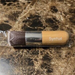 FLAT KABUKI MAKEUP BRUSH